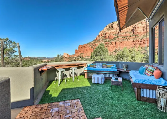 Amazing Views & On-site Hiking: