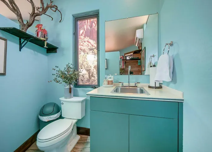 Apartment Amazing Views & On-site Hiking: *